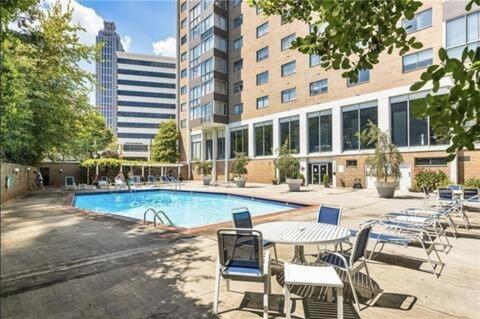 Heart Downtown! City View Onsite Parking! King Bed Lm807 Atlanta Bagian luar foto